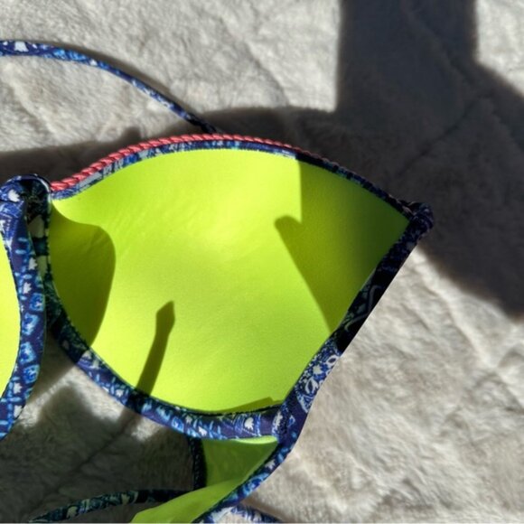 Victoria's Secret | Blue Tribal Embroidered The Fabulous Bikini Top | Size 34B - Picture 6 of 10